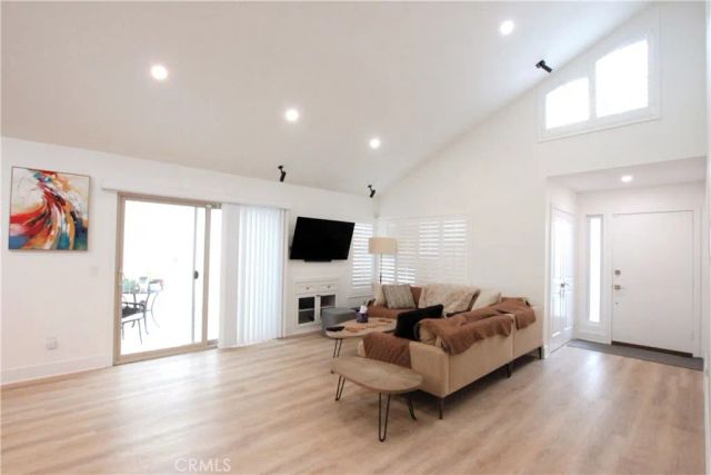 32 Morena, Irvine, CA 92612
