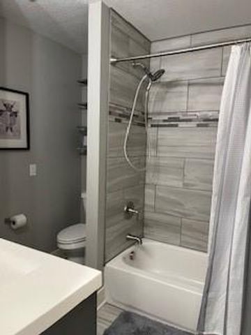 31375 Metcalf Road, Louisburg, KS 66053