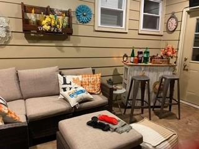 31375 Metcalf Road, Louisburg, KS 66053