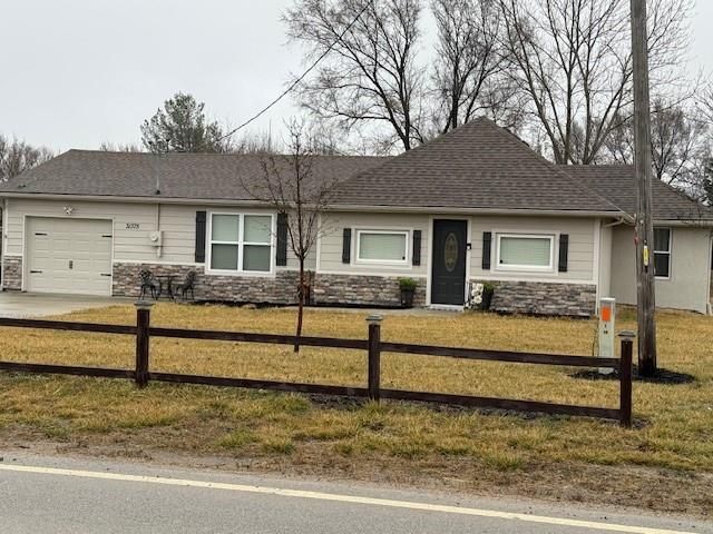 31375 Metcalf Road, Louisburg, KS 66053