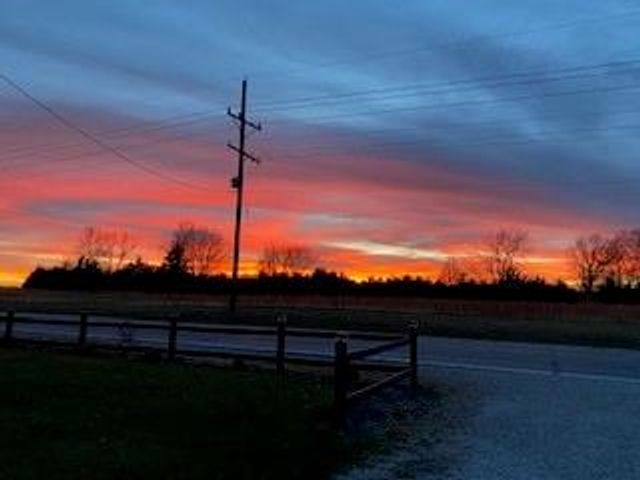 31375 Metcalf Road, Louisburg, KS 66053