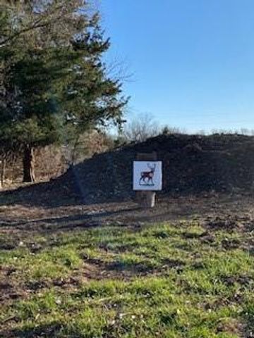 31375 Metcalf Road, Louisburg, KS 66053