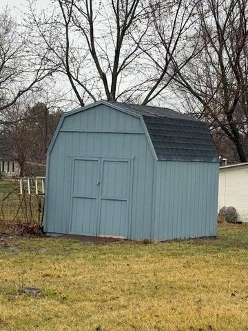 31375 Metcalf Road, Louisburg, KS 66053