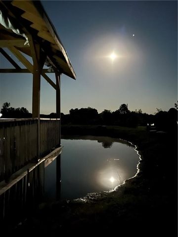 31375 Metcalf Road, Louisburg, KS 66053