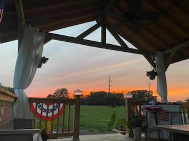 31375 Metcalf Road, Louisburg, KS 66053