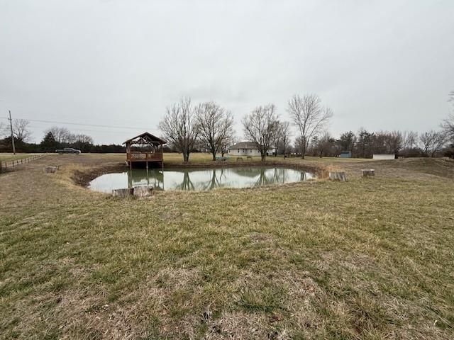 31375 Metcalf Road, Louisburg, KS 66053