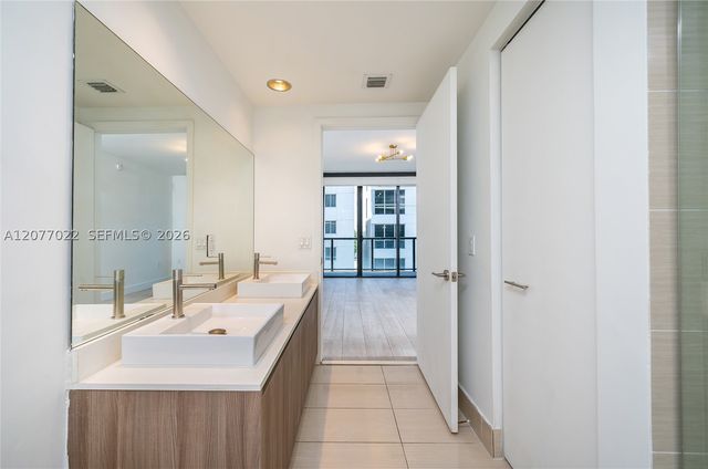 201 SW 17th Rd 602, Miami, FL 33129