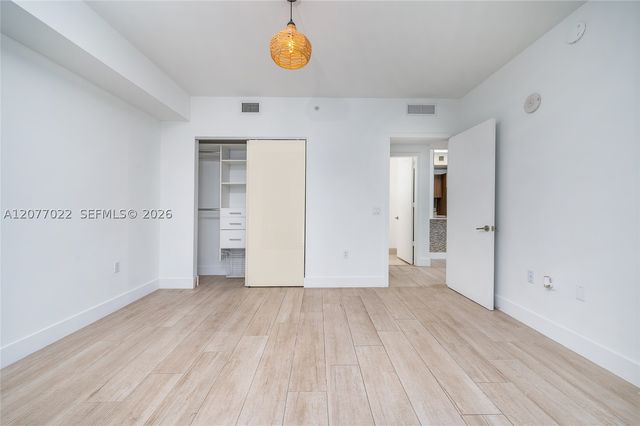 201 SW 17th Rd 602, Miami, FL 33129