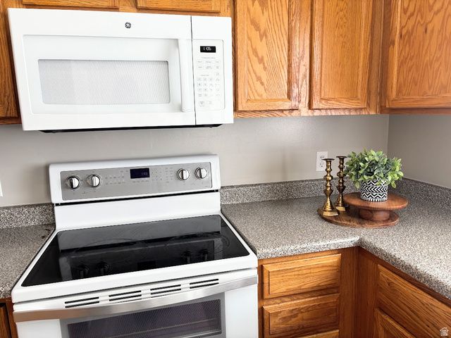 8843 S HUMBOLDT CT, West Jordan, UT 84081