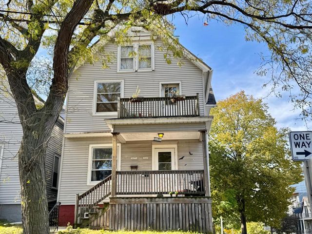 1825 N Astor STREET, Milwaukee, WI 53202