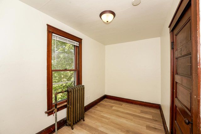 1825 N Astor STREET, Milwaukee, WI 53202