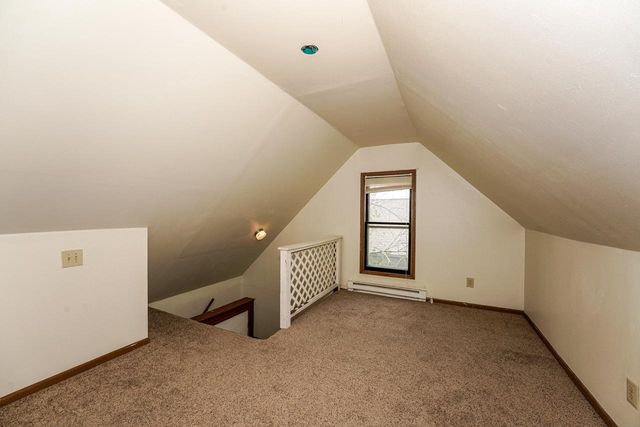 1825 N Astor STREET, Milwaukee, WI 53202