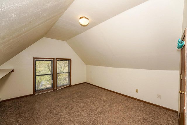 1825 N Astor STREET, Milwaukee, WI 53202