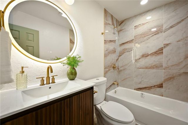 210 Myron Avenue, Belton, MO 64012