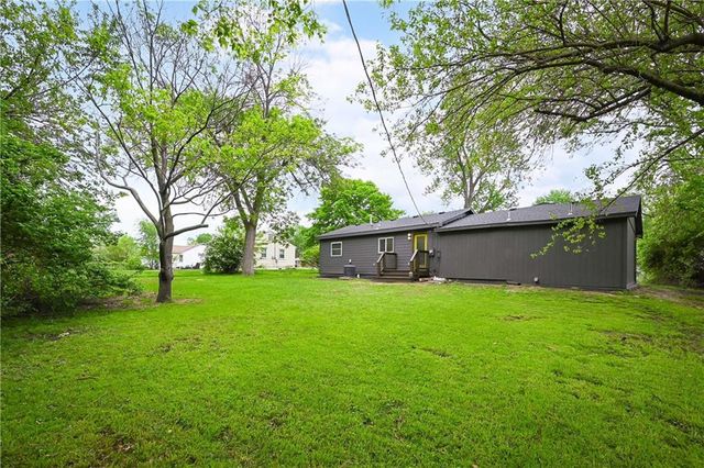 210 Myron Avenue, Belton, MO 64012