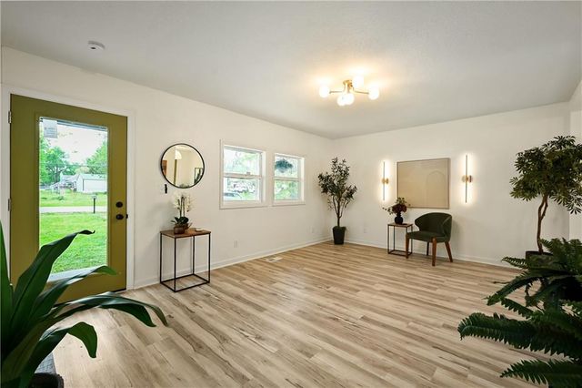 210 Myron Avenue, Belton, MO 64012