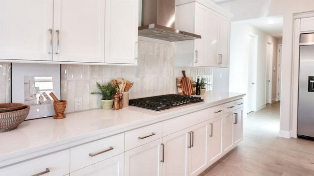 951 Talus Way South, Madera, CA 93636