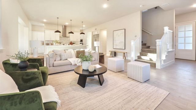 951 Talus Way South, Madera, CA 93636