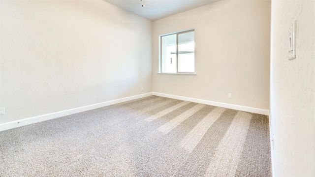 951 Talus Way South, Madera, CA 93636