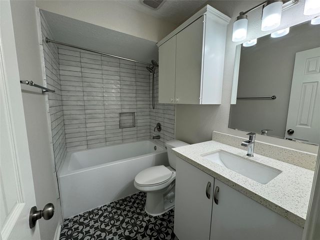 12800 Briar Forest Drive 56, Houston, TX 77077