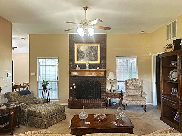 1561 Waterford Drive, Lewisville, TX 75077