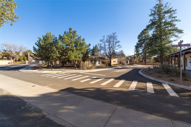 107 Camino Santiago C&D, Santa Fe, NM 87501