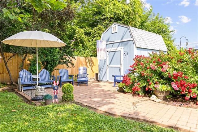 6322 Lowell Avenue, Merriam, KS 66202