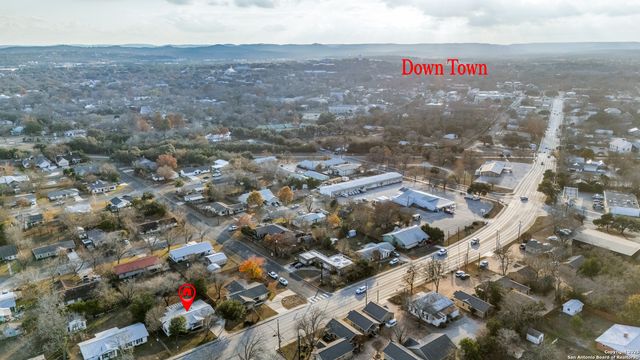 1005 E Blanco, Boerne, TX 78006