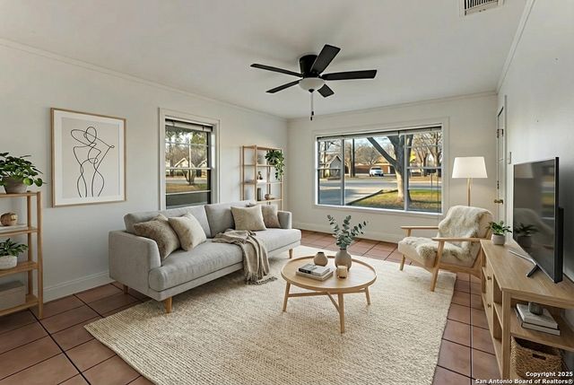 1005 E Blanco, Boerne, TX 78006