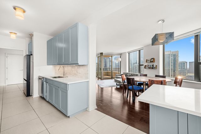 501 N Clinton Street 3203, Chicago, IL 60654