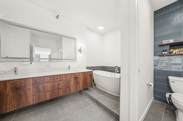 501 N Clinton Street 3203, Chicago, IL 60654