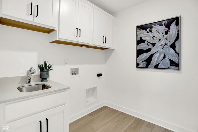 696 Growe Court, Avon, IN 46123