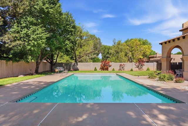 1022 Camino Ranchitos NW, Albuquerque, NM 87114