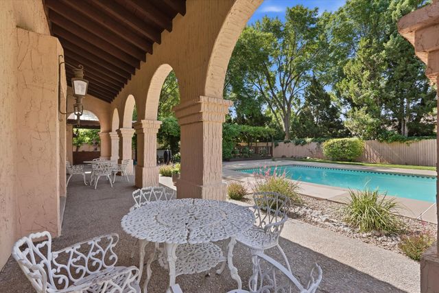 1022 Camino Ranchitos NW, Albuquerque, NM 87114