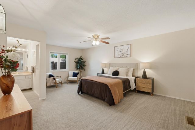 1022 Camino Ranchitos NW, Albuquerque, NM 87114