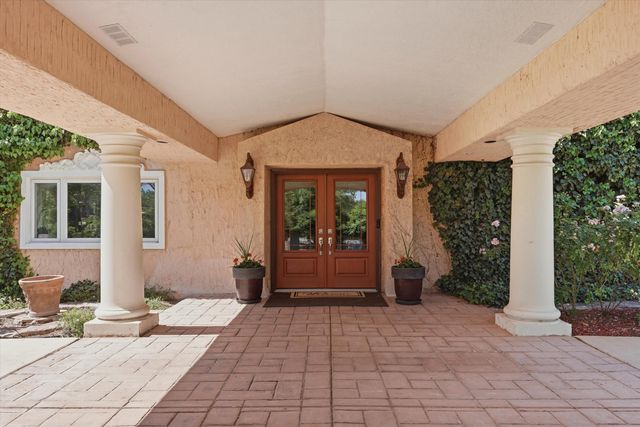 1022 Camino Ranchitos NW, Albuquerque, NM 87114
