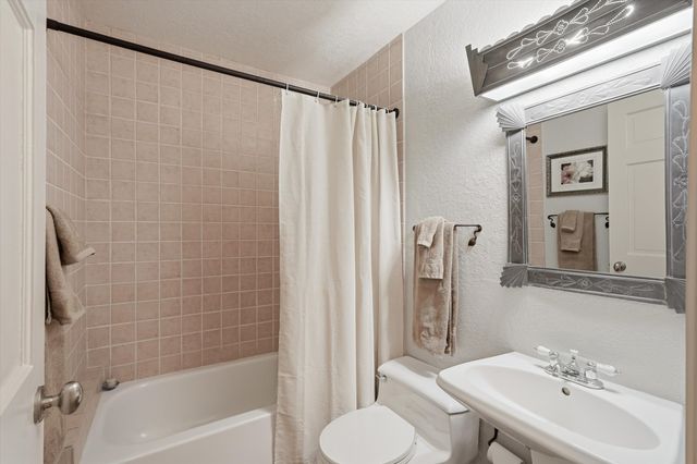 1022 Camino Ranchitos NW, Albuquerque, NM 87114