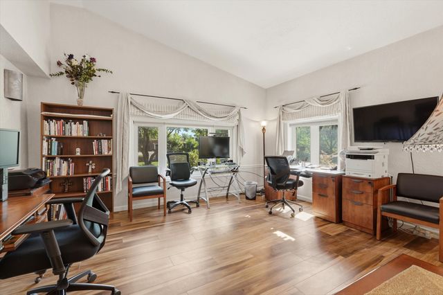 1022 Camino Ranchitos NW, Albuquerque, NM 87114