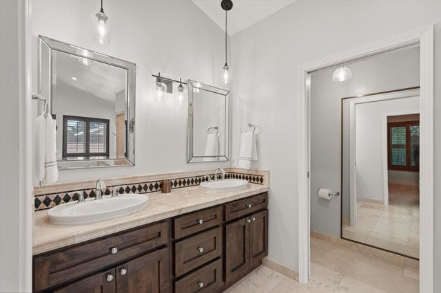 1022 Camino Ranchitos NW, Albuquerque, NM 87114