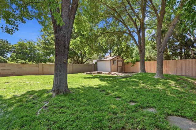 1022 Camino Ranchitos NW, Albuquerque, NM 87114