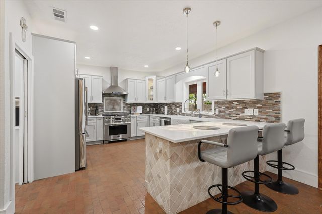 1022 Camino Ranchitos NW, Albuquerque, NM 87114