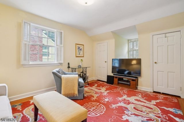 66 Springbrook Rd, Springfield Twp., NJ 07081