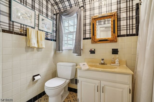 66 Springbrook Rd, Springfield Twp., NJ 07081