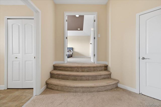 4930 E Stonegate Circle, Orion Charter Township, MI 48359