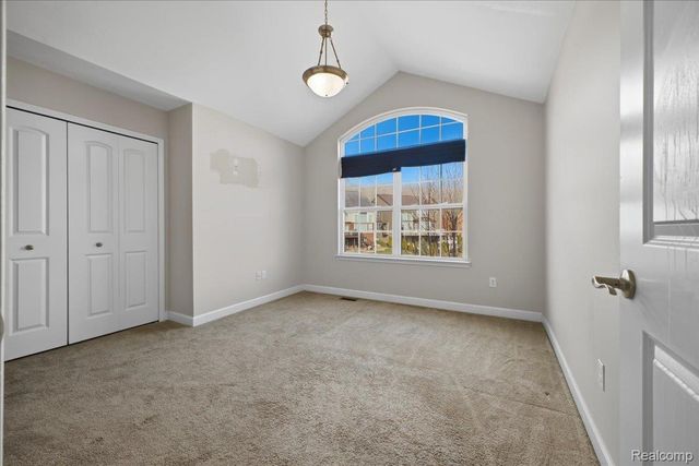 4930 E Stonegate Circle, Orion Charter Township, MI 48359