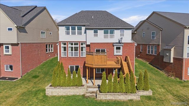 4930 E Stonegate Circle, Orion Charter Township, MI 48359