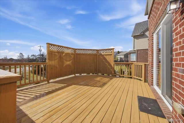 4930 E Stonegate Circle, Orion Charter Township, MI 48359