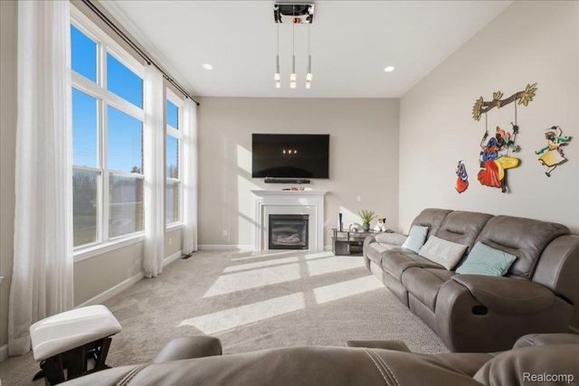 4930 E Stonegate Circle, Orion Charter Township, MI 48359
