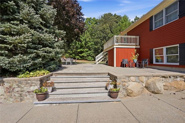 21 Wysteria Lane, Cumberland, RI 02864