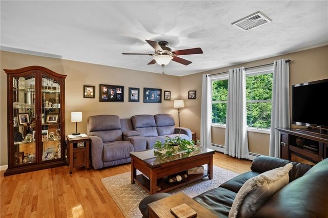 21 Wysteria Lane, Cumberland, RI 02864